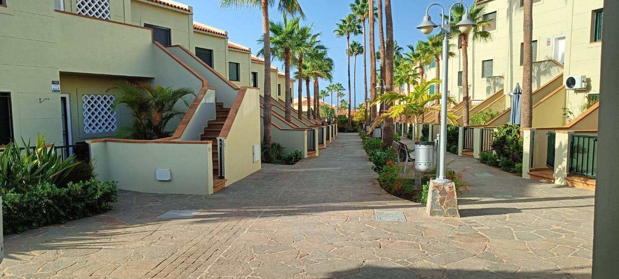 Bellamar 1, 32 Apartment *